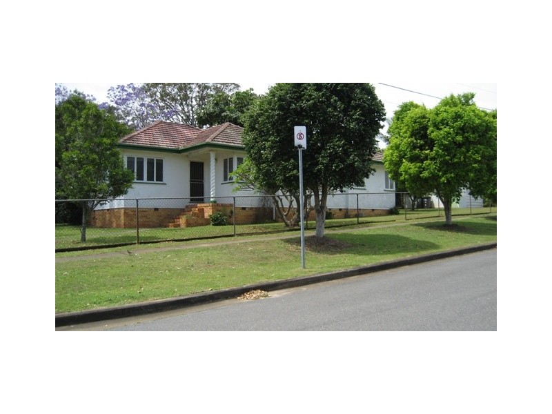 54 Rodney Street, Wynnum West QLD 4178