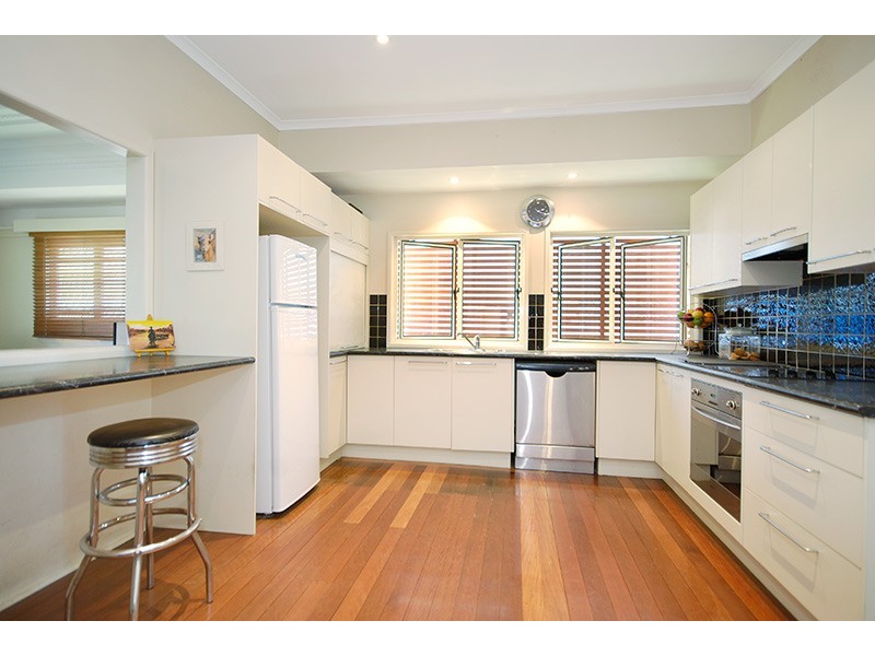 9   McIvor Street, Annerley QLD 4103