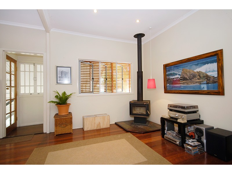 9   McIvor Street, Annerley QLD 4103