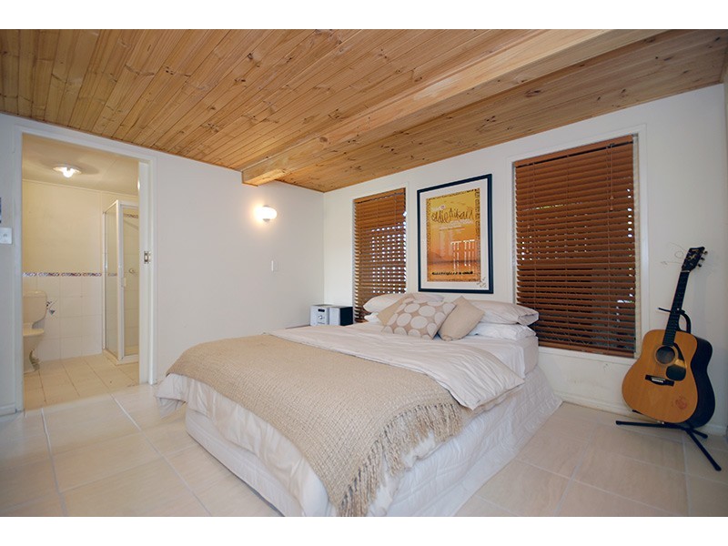 9   McIvor Street, Annerley QLD 4103