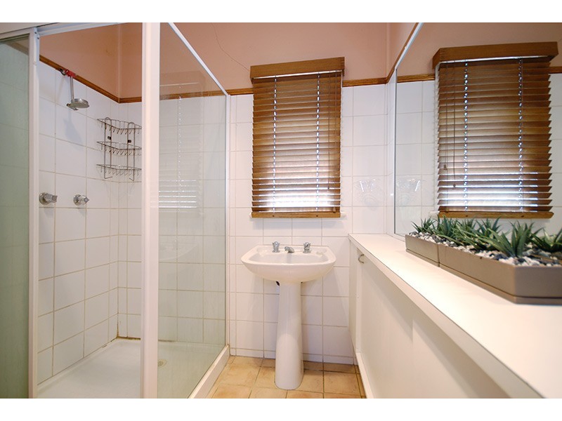 9   McIvor Street, Annerley QLD 4103