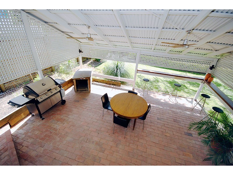 9   McIvor Street, Annerley QLD 4103