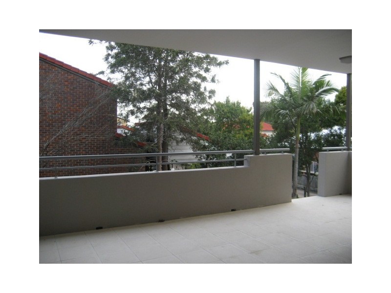 3/11  Stamford Street, Yeerongpilly QLD 4105