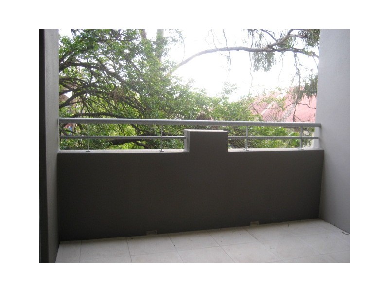 3/11  Stamford Street, Yeerongpilly QLD 4105