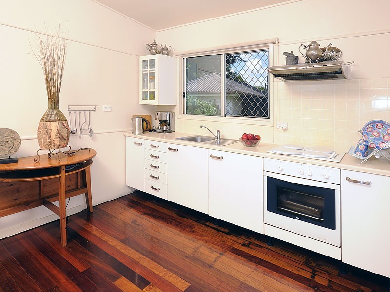 58  Camelot Street, Tennyson QLD 4105