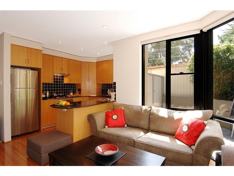 2/8 Wairoa Avenue, North Bondi NSW 2026