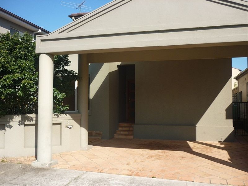 37 Gilgandra Road, North Bondi NSW 2026