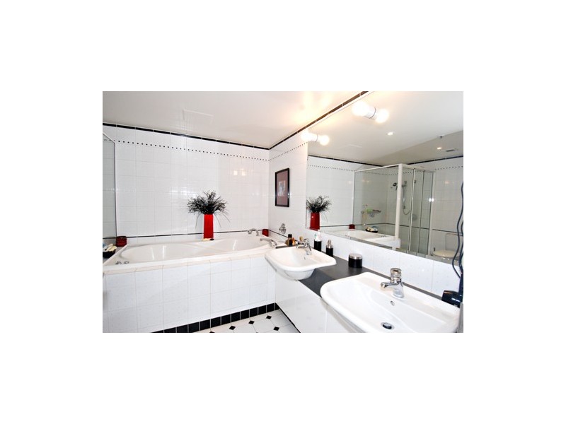 Level 5 28/12 Commodore Drive, Paradise Waters QLD 4217