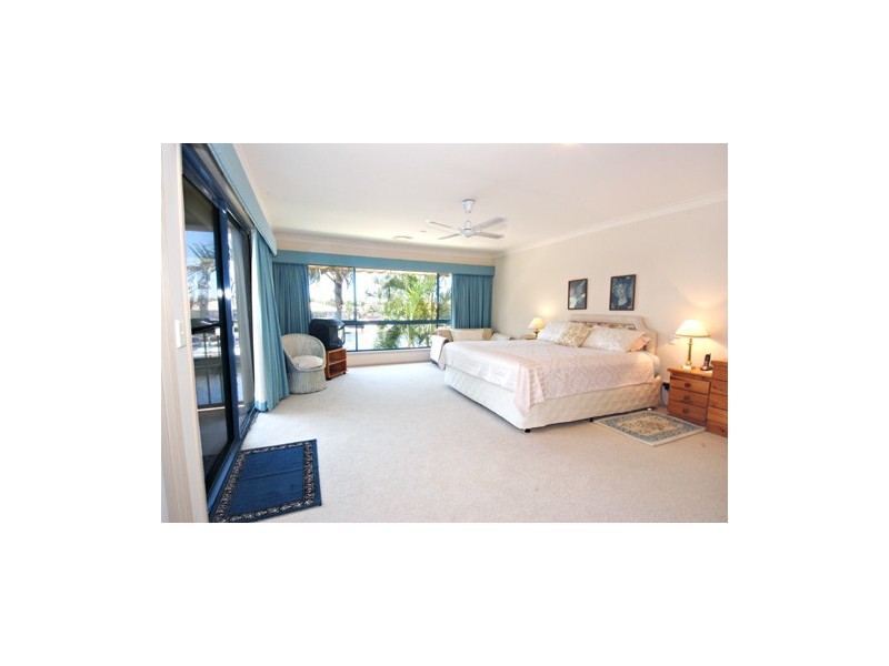 27/87 Morala Avenue, Runaway Bay QLD 4216