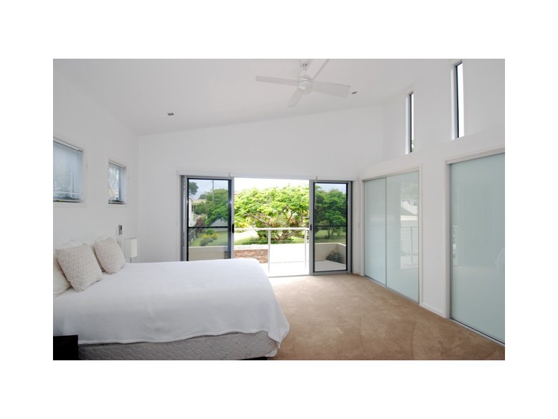 2/133 Falconer Street, Southport QLD 4215