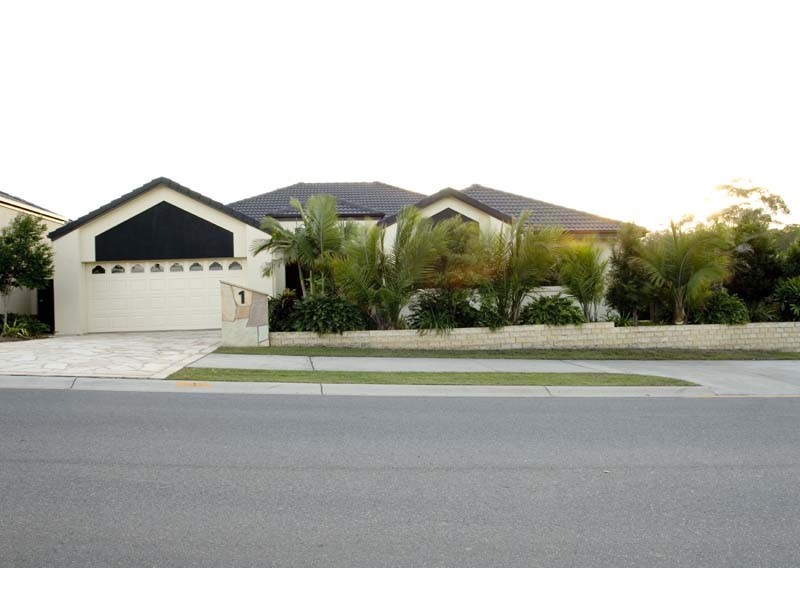 1 Bayswater Avenue, Varsity Lakes QLD 4227