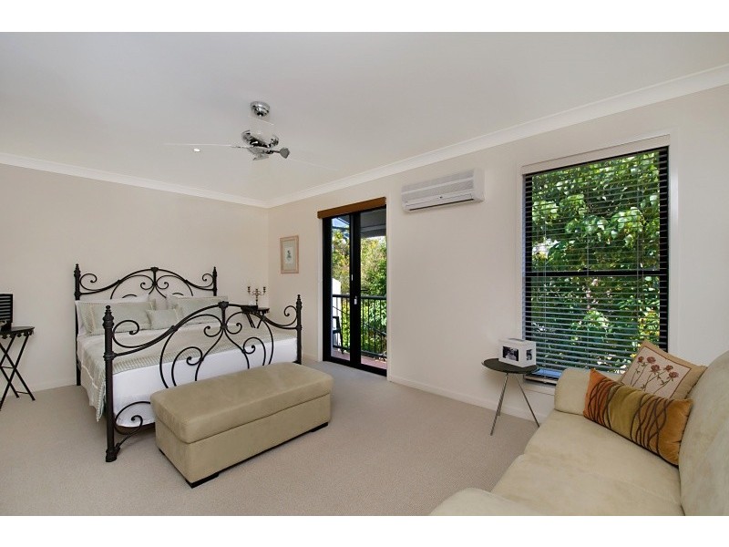 2/6 Parneno Street, Surfers Paradise QLD 4217