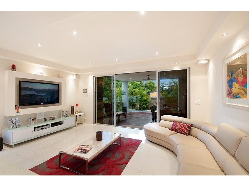 13 Oleander Ave, Biggera Waters QLD 4216