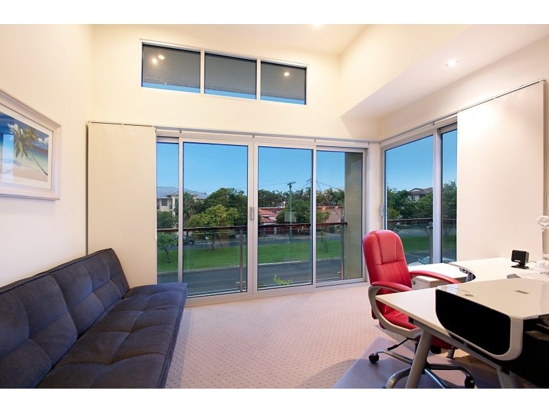 13 Oleander Ave, Biggera Waters QLD 4216