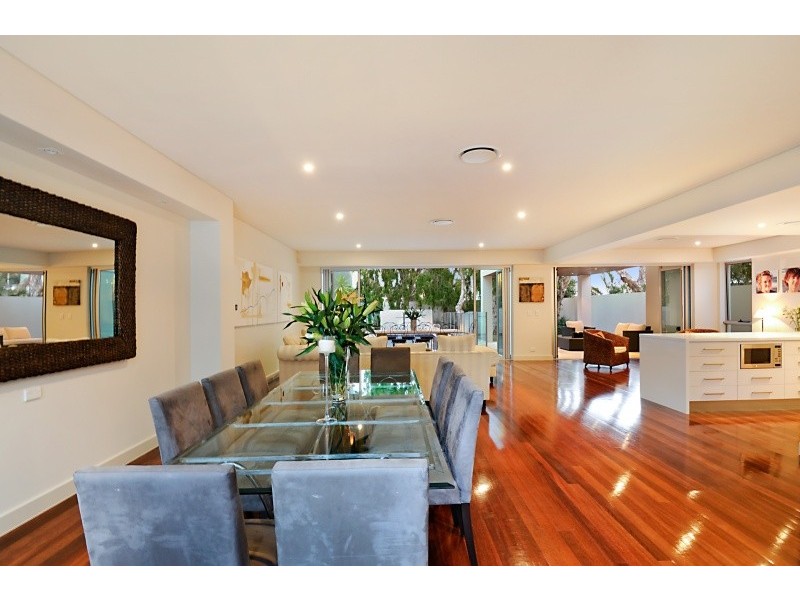 2/17 Marseille Court, Sorrento QLD 4217