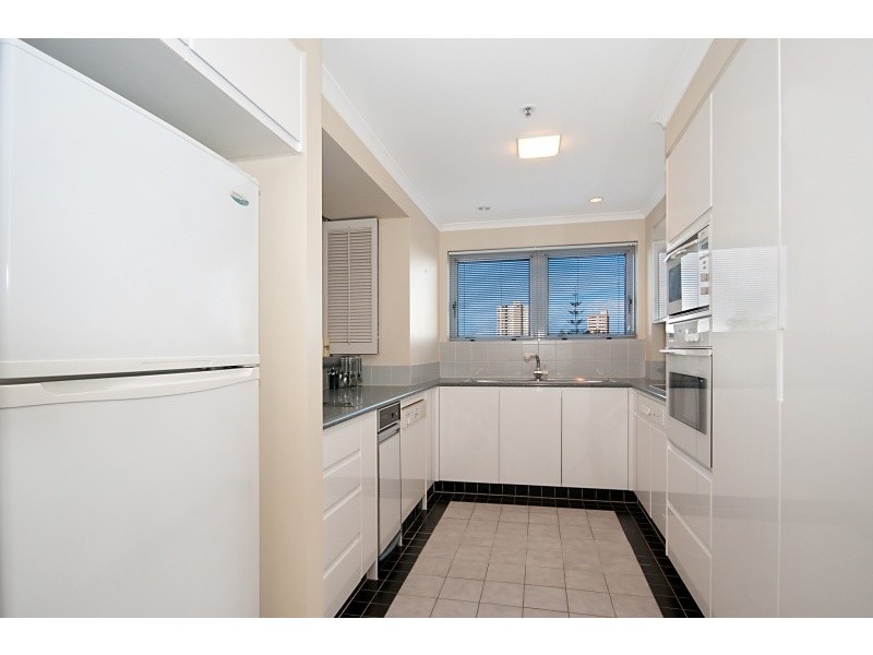 Level 4 23/12 Commodore Drive, Paradise Waters QLD 4217