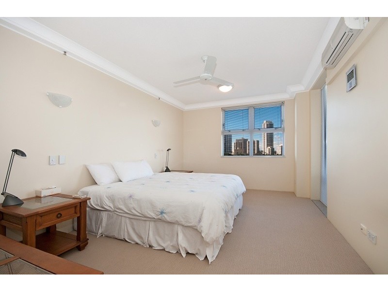 Level 4 23/12 Commodore Drive, Paradise Waters QLD 4217