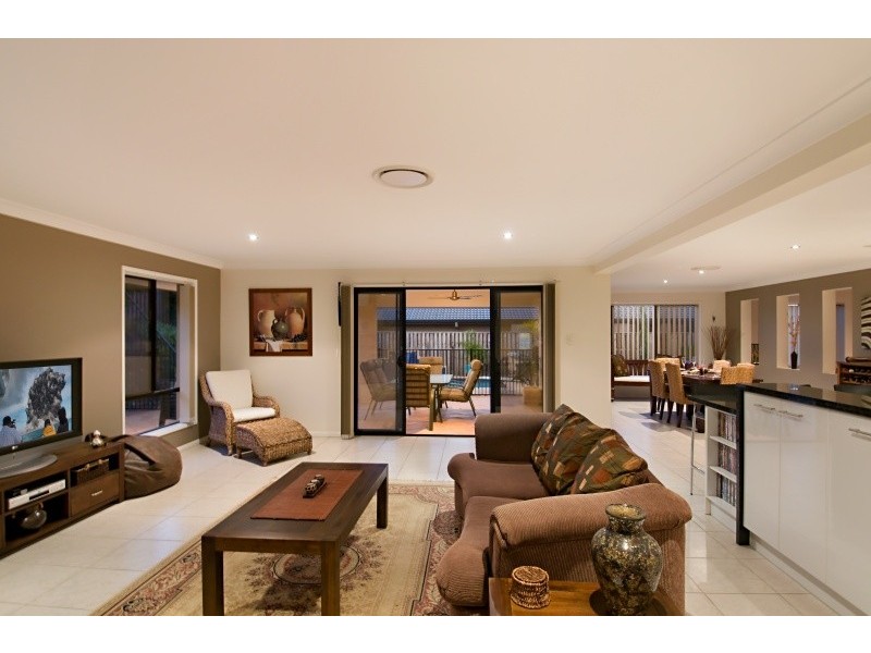 57 Regatta Ave, Oxenford QLD 4210