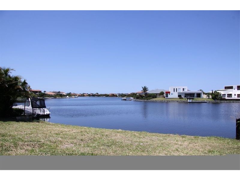 76 The Peninsula, Hope Island QLD 4212