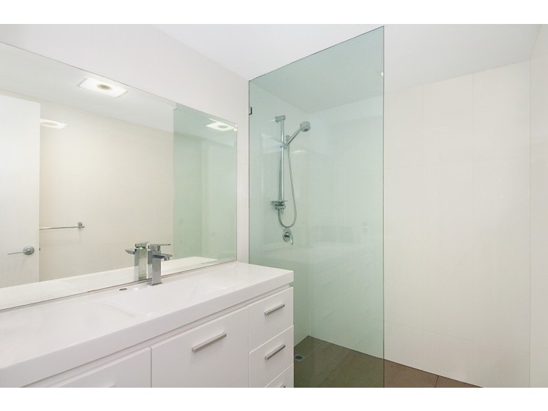 Level 2 10/142 The Esplanade, Surfers Paradise QLD 4217