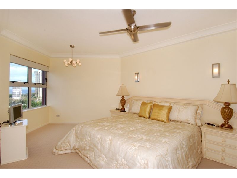 Level 8 48/12 Commodore Drive, Paradise Waters QLD 4217