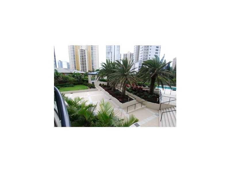 Level 3 11  Peak Avenue, Main Beach QLD 4217