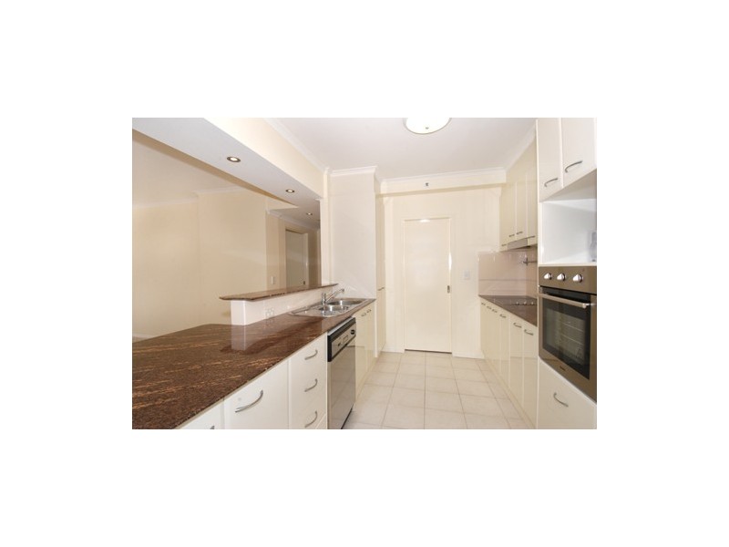 Level 4 19/1  Hughes Ave, Main Beach QLD 4217