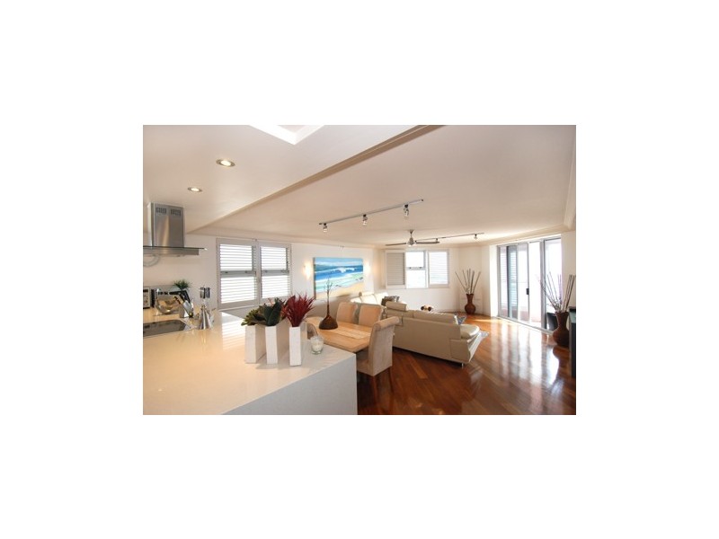 Level 16 92/12  Commodore Drive, Paradise Waters QLD 4217