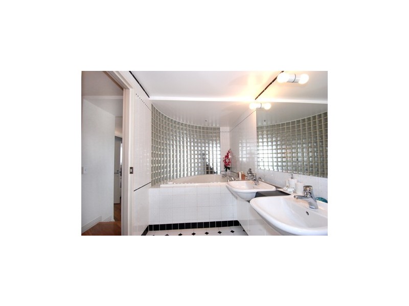 Level 16 92/12  Commodore Drive, Paradise Waters QLD 4217