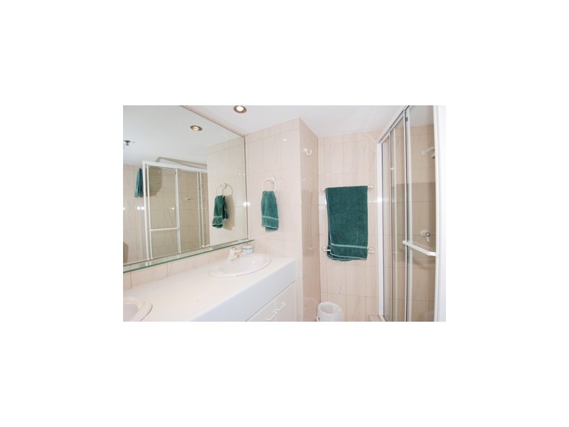 Level 11 3  Cunningham Avenue, Main Beach QLD 4217