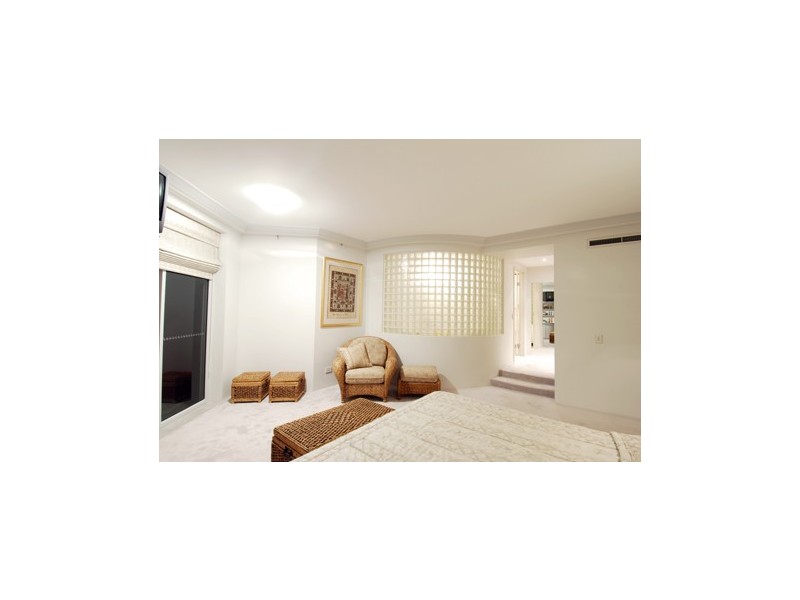 Level 32 174/12  Commodore Drive, Paradise Waters QLD 4217
