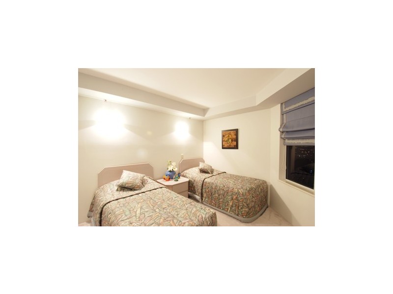 Level 32 174/12  Commodore Drive, Paradise Waters QLD 4217