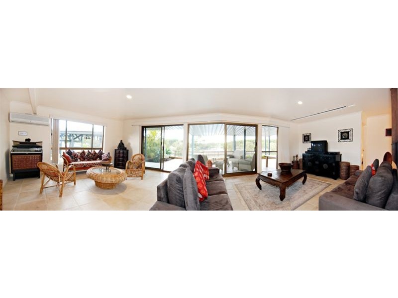 12 Lancelin Drive, Mermaid Waters QLD 4218