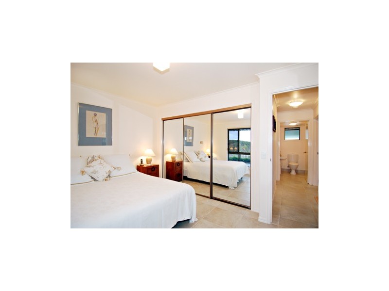 12 Lancelin Drive, Mermaid Waters QLD 4218