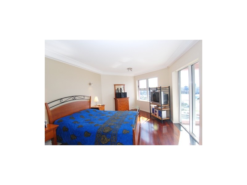 Level 30 12  Commodore Drive, Paradise Waters QLD 4217