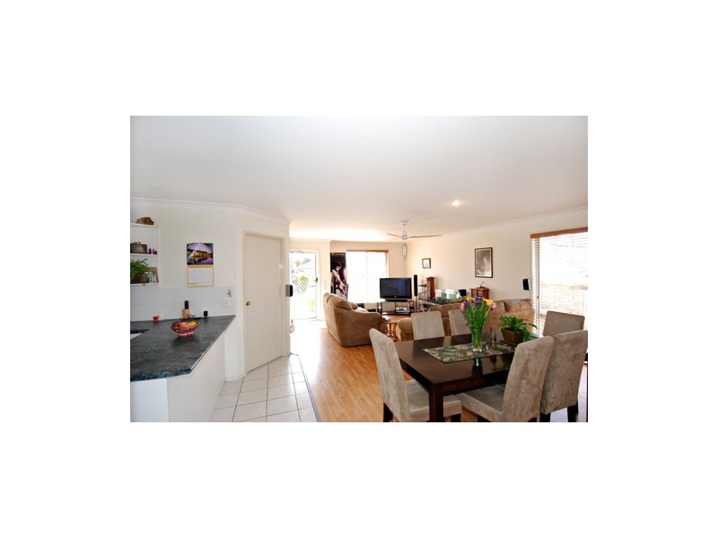 8  Fairweather Drive, Parkwood QLD 4214