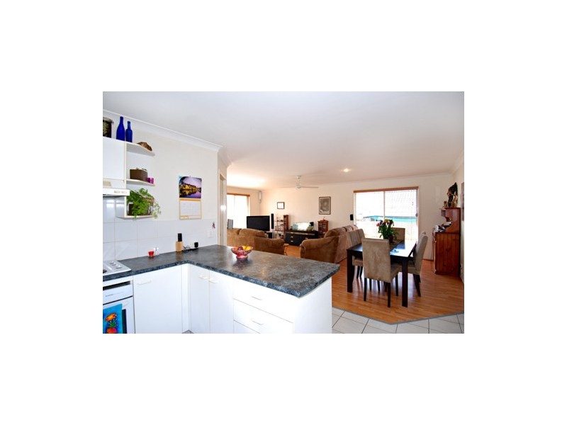 8  Fairweather Drive, Parkwood QLD 4214