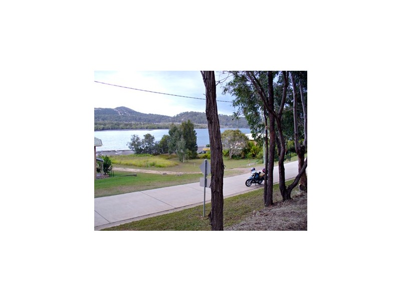 70  Wahine Drive, Russell Island QLD 4184