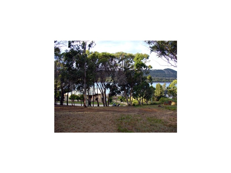 70  Wahine Drive, Russell Island QLD 4184