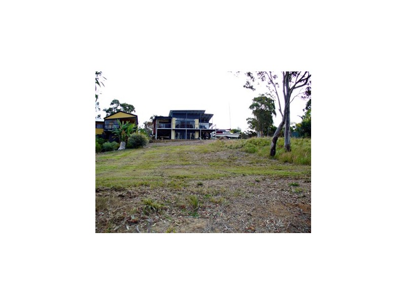 70  Wahine Drive, Russell Island QLD 4184