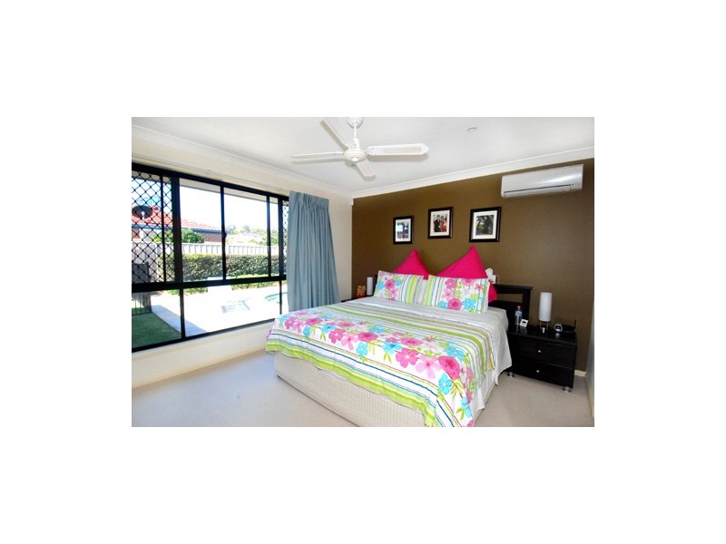 11 Dellwood Circuit, Molendinar QLD 4214