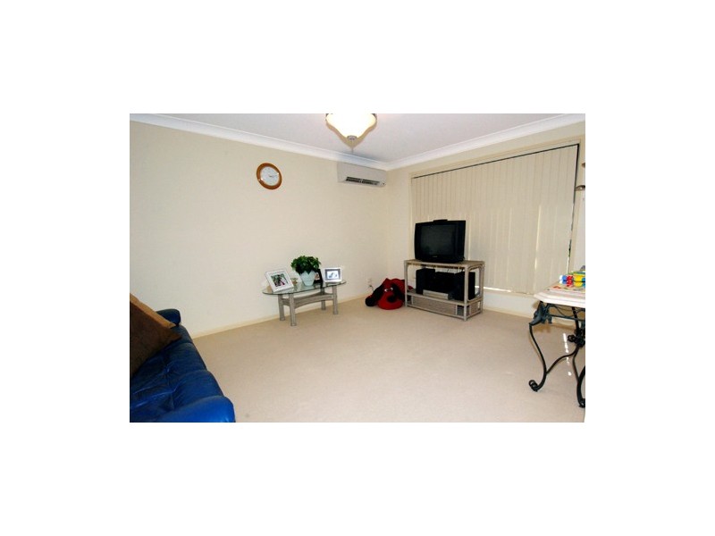 11 Dellwood Circuit, Molendinar QLD 4214