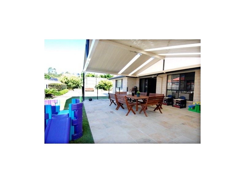 11 Dellwood Circuit, Molendinar QLD 4214