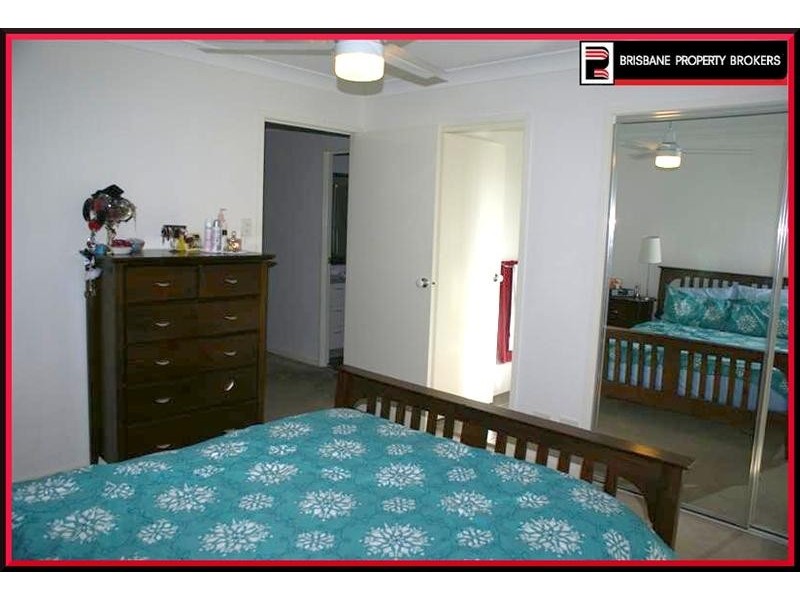 34-42 University Drive, Meadowbrook QLD 4131