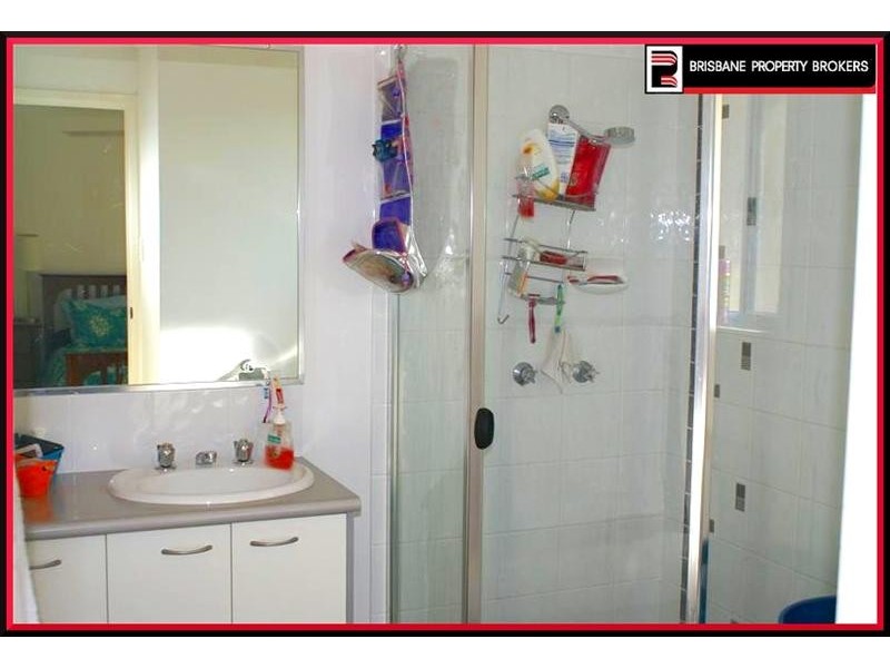 34-42 University Drive, Meadowbrook QLD 4131