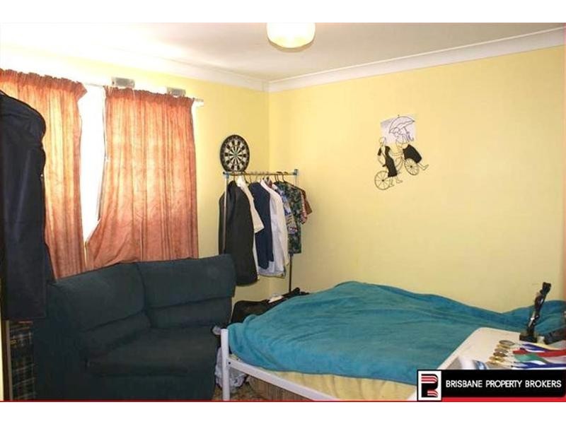 18 Defiance Road, Logan Central QLD 4114