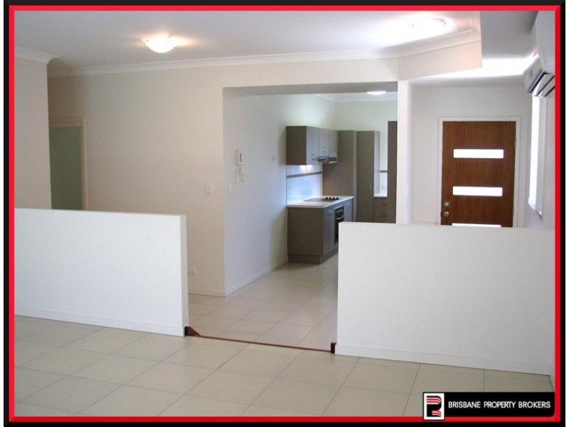 2 Sangster Crescent, Pacific Pines QLD 4211