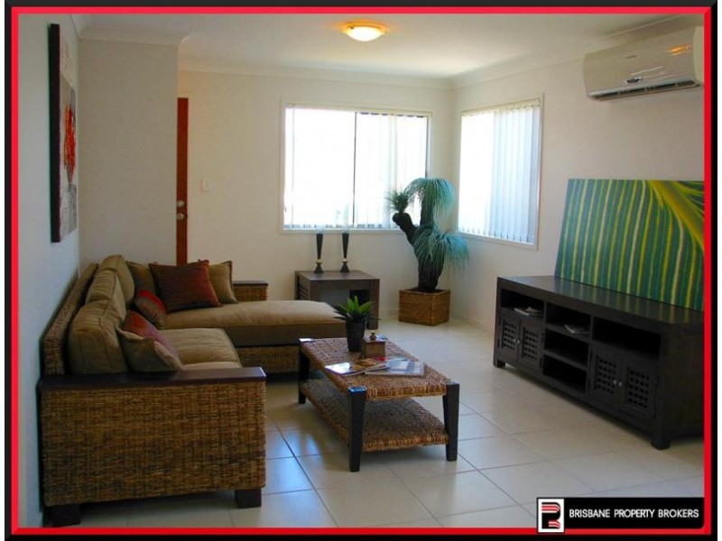 2 Sangster Crescent, Pacific Pines QLD 4211