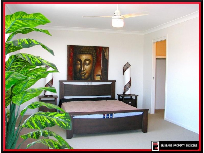 2 Sangster Crescent, Pacific Pines QLD 4211