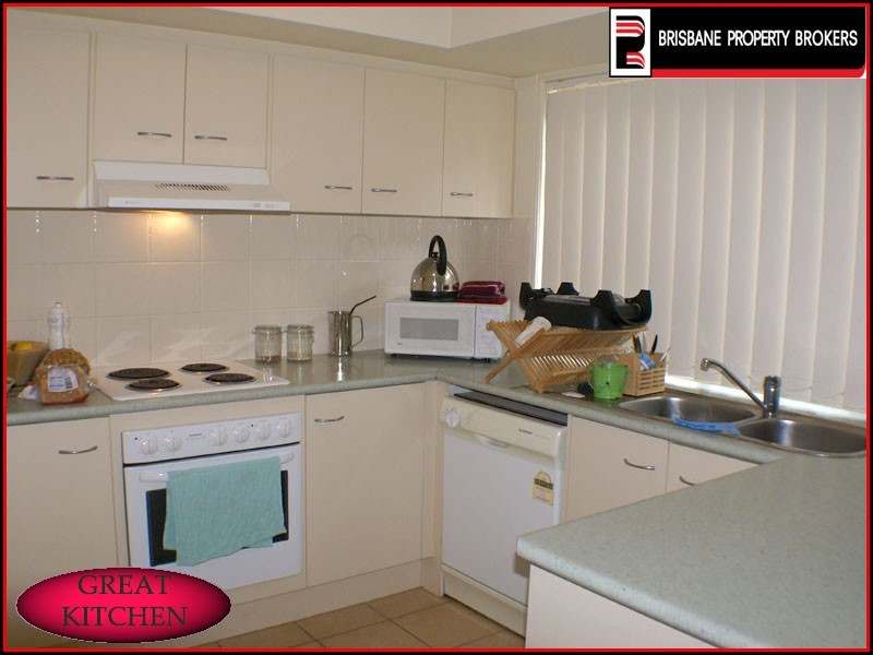 Cnr Persse Road & Young Place, Runcorn QLD 4113